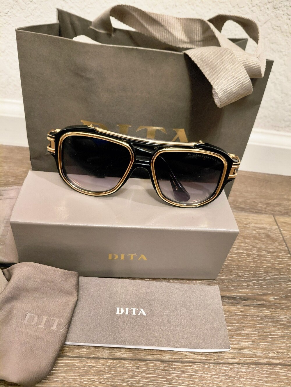RARE DITA GRANDMASTER SIX Titanium Aviator Black/Gold Sunglasses DTS 900 01A - Picture 14 of 15
